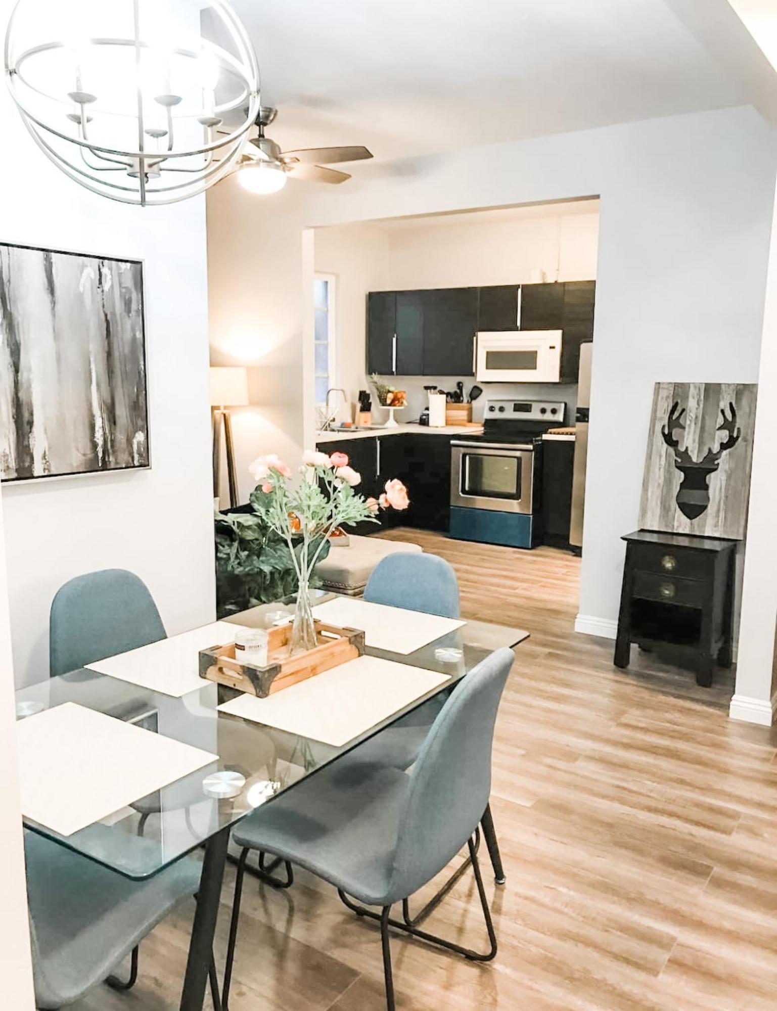 Apartment 2bdrm Gaslamp Conv Cntr - W Parking & 4 Beds #1 *